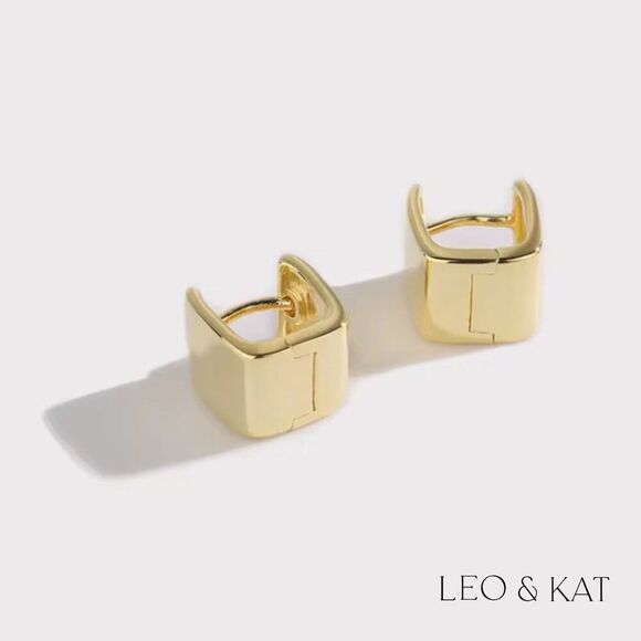 Extra Chunky Gold Square Huggie Earrings.925 Sterling Silver. #1057
